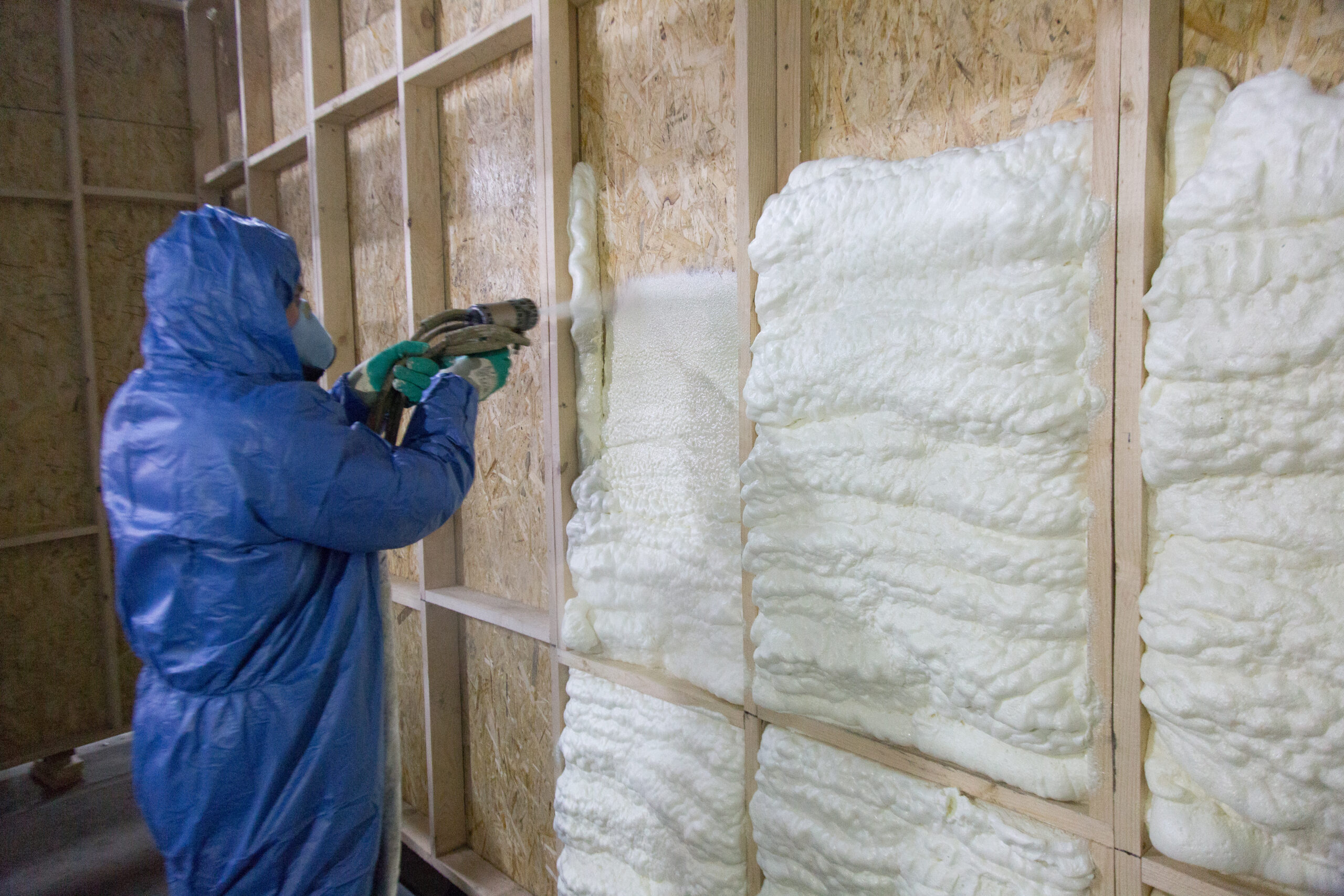 Spray Foam vs Fiberglass Insulation: Best Choice for NJ